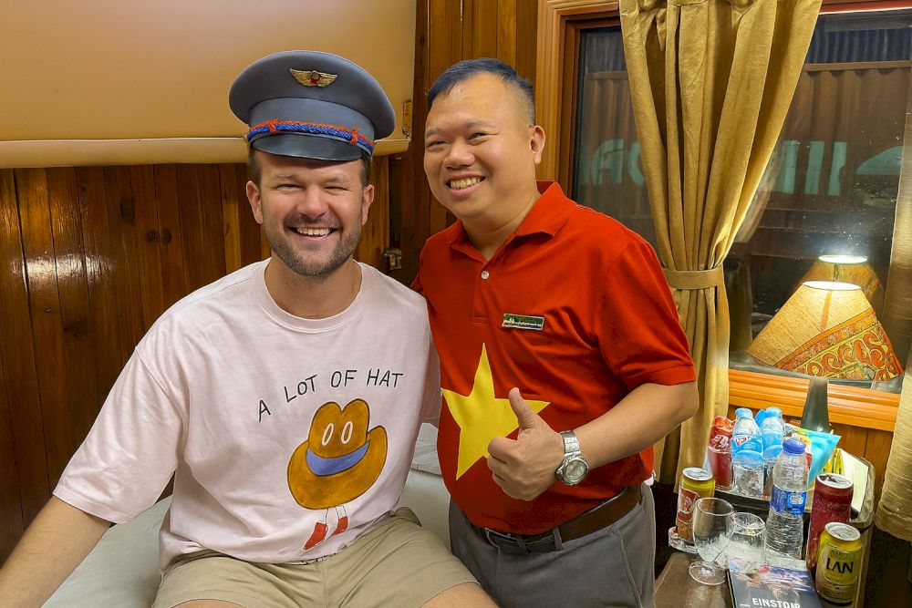 Premium compartments with only two lower berths, meals and non-alcoholic drinks included, served in your compartment (Source: Fanpage of Vietnam Railway)
